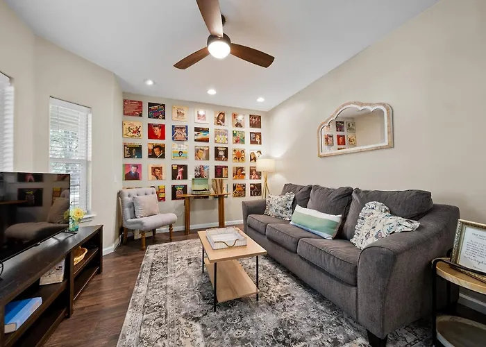 The Az Notebook, Sleeps 28, Included Holiday home