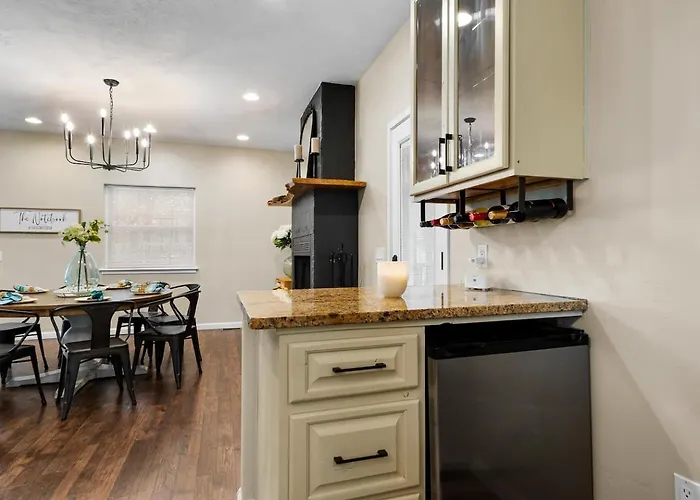 The Az Notebook, Sleeps 28, Included Holiday home