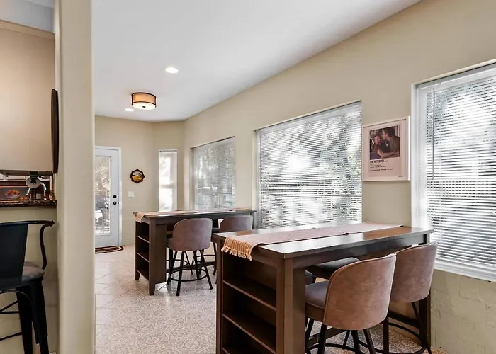 The Az Notebook, Sleeps 28, Included Holiday home
