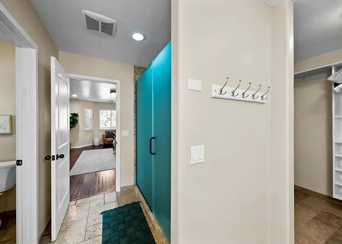 Holiday home The Az Notebook, Sleeps 28, Included