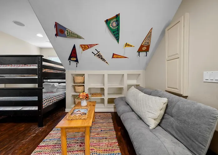 The Az Notebook, Sleeps 28, Included Holiday home