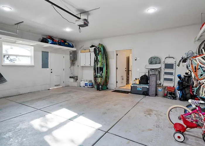 The Az Notebook, Sleeps 28, Included