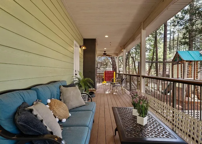 The Az Notebook, Sleeps 28, Included