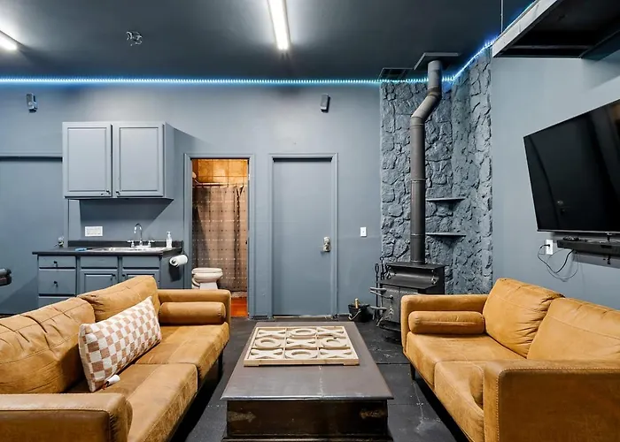 Holiday home The Az Notebook, Sleeps 28, Included